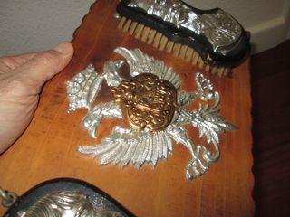 Cepillera Antigua con Águila Imperial.