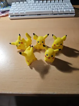 Pikachu Bandai