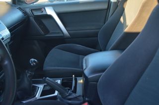 Toyota Land Cruiser 2.8 D-4D GX 7 Plazas