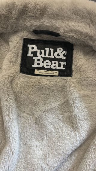 Cazadora tejana Pull&Bear negra forrada