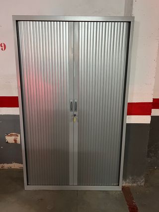Armario metálico puertas correderas