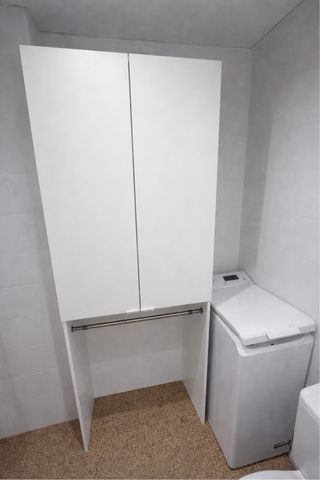 Armario de lavabo blanco