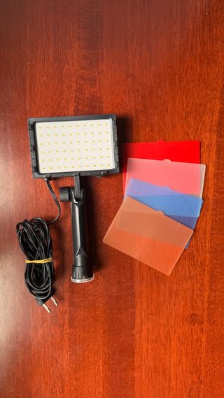 FOCO LED PORTÁTIL CON FILTROS DE COLOR