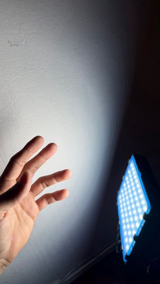 FOCO LED PORTÁTIL CON FILTROS DE COLOR