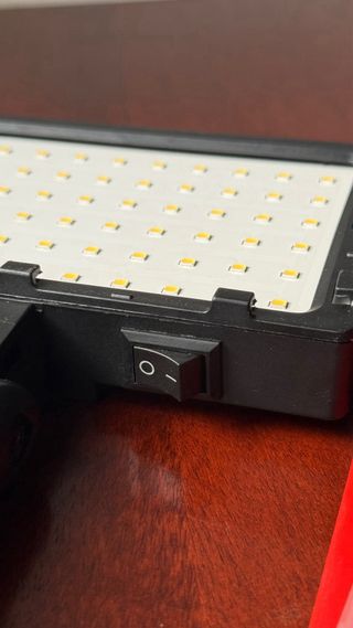 FOCO LED PORTÁTIL CON FILTROS DE COLOR