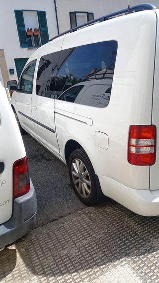 Volkswagen Caddy maxi 2012