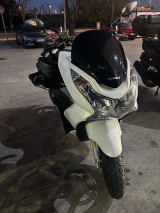 Honda PCX 125cc Blanca precio negociable