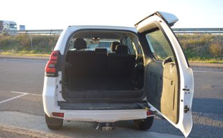 TOYOTA Land Cruiser D-4D GX 7 plazas