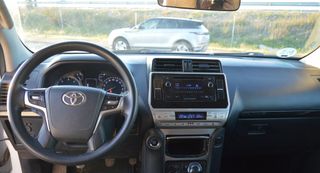 TOYOTA Land Cruiser D-4D GX 7 plazas