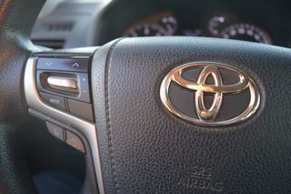 TOYOTA Land Cruiser D-4D GX 7 plazas