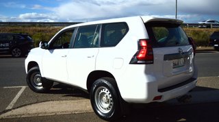 TOYOTA Land Cruiser D-4D GX 7 plazas