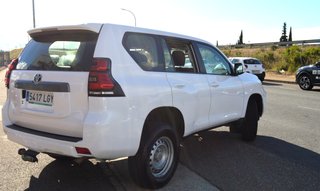 TOYOTA Land Cruiser D-4D GX 7 plazas