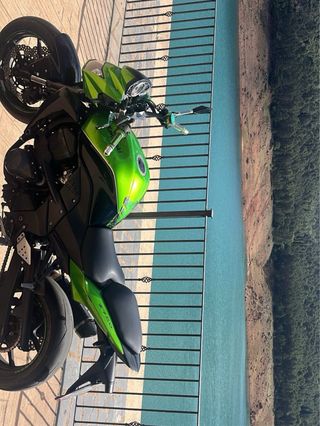 Kawasaki Z750 Naked Verde/Negra