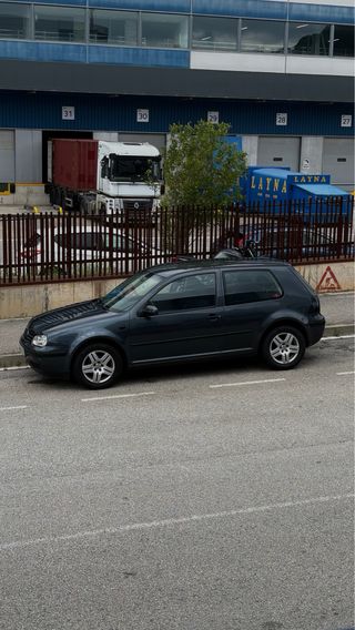 Volkswagen Golf 2003