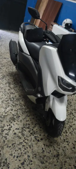 Yamaha NMAX 125 Oct 2024 - 6400 km