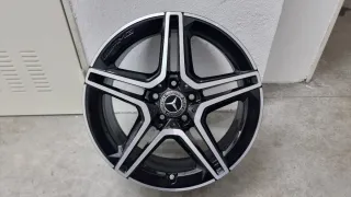 Llanta Mercedes-Benz AMG 18" Negra con sensor TPMS