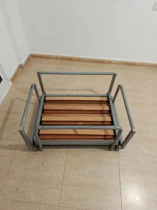 Cama Plegable Puff Metal y Madera