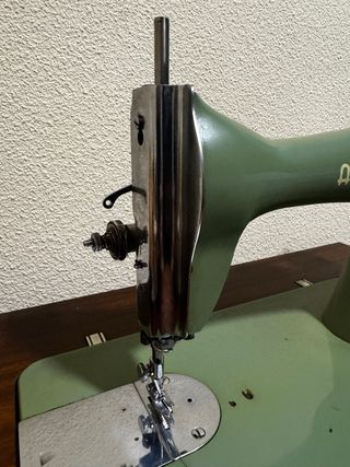 Máquina de coser Alfa vintage