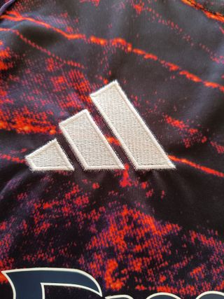 Benfica x Vhils 25/26 RICHARD RÍOS 20 M