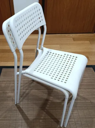 2 Cadeiras IKEA Brancas Plástico