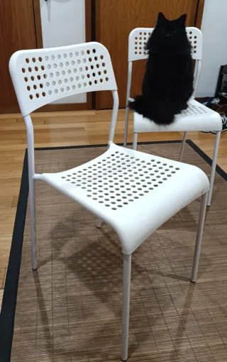 2 Cadeiras IKEA Brancas Plástico