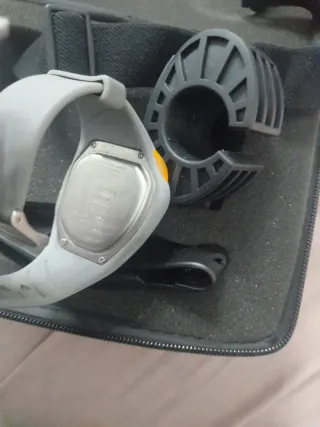 Reloj Geonaute para correr gris y amarillo