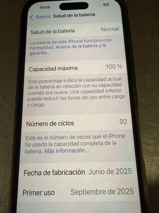 iPhone 16 en color negro totalmente nuevo