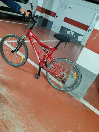 Bicicleta de Montaña Roja