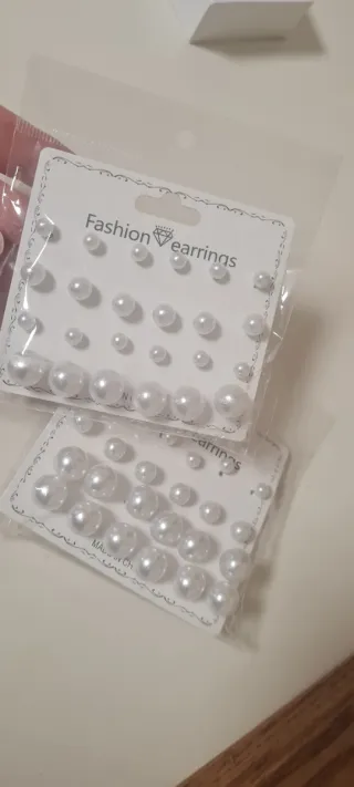 Pendientes de perlas  2 paquetes 48 unidades
