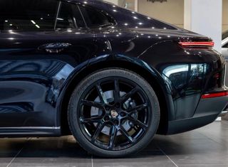 Porsche Panamera 4 E-Hybrid  2025