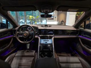 Porsche Panamera 4 E-Hybrid  2025