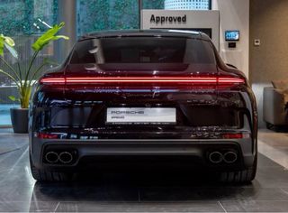 Porsche Panamera 4 E-Hybrid  2025