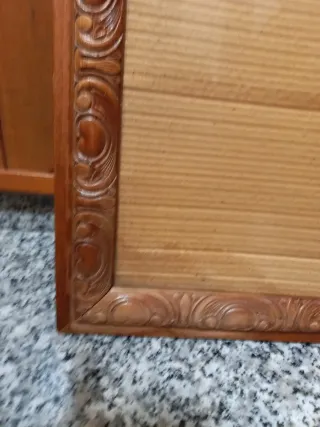 Marco antiguo de madera tallada