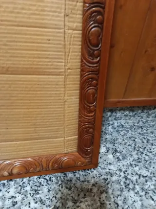 Marco antiguo de madera tallada