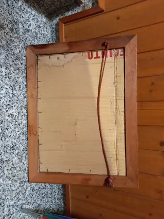 Marco antiguo de madera tallada