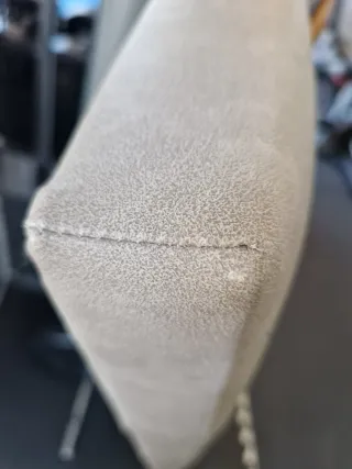 Cabecero de cama tapizado gris hasta en suelo