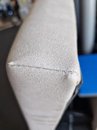 Cabecero de cama tapizado gris hasta en suelo