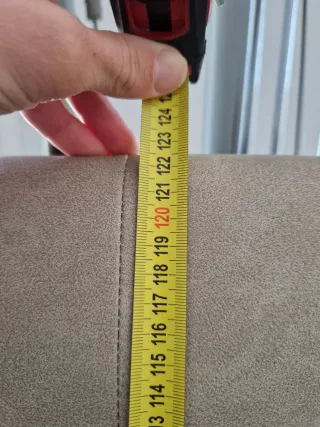 Cabecero de cama tapizado gris hasta en suelo