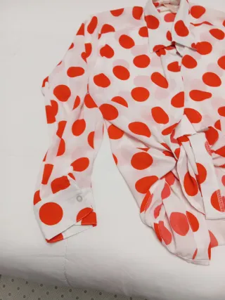 Camisa lunares rojos talla 38
