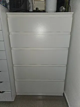 Cómoda blanca Ikea 5 cajones
