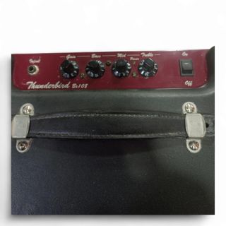 AMPLIFICADOR DE BAJO BEHRINGER BX108 + CABLE