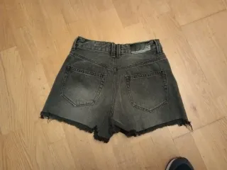 Vaquero corto mujer Stradivarius