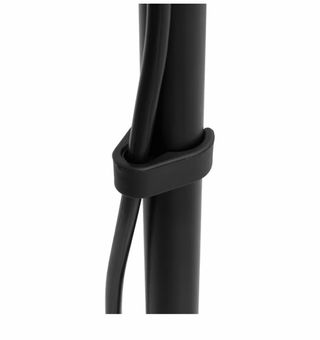 Soporte de pie para micrófono con brazo.