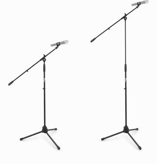 Soporte de pie para micrófono con brazo.