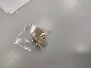 Pendientes dorados circulares mujer