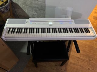 Piano Yamaha P-515