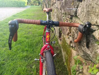 Bicicleta Specialized Hardrock Gravel Restomod