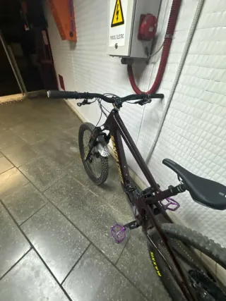 Bicicleta Santa Cruz Nomad 5c