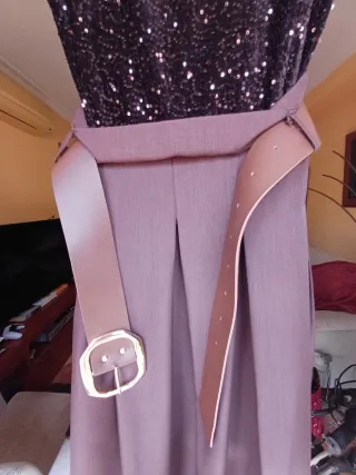 Vestido marrón elegante para ocasiones especiales