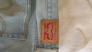 Pantalón Levi original Poco uso, nada desgastados